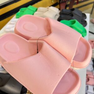 Nicky Minaj Female Slides